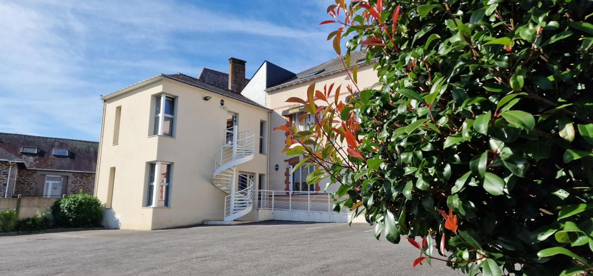 Hotel Le Bellevue Guer Kültér fotó