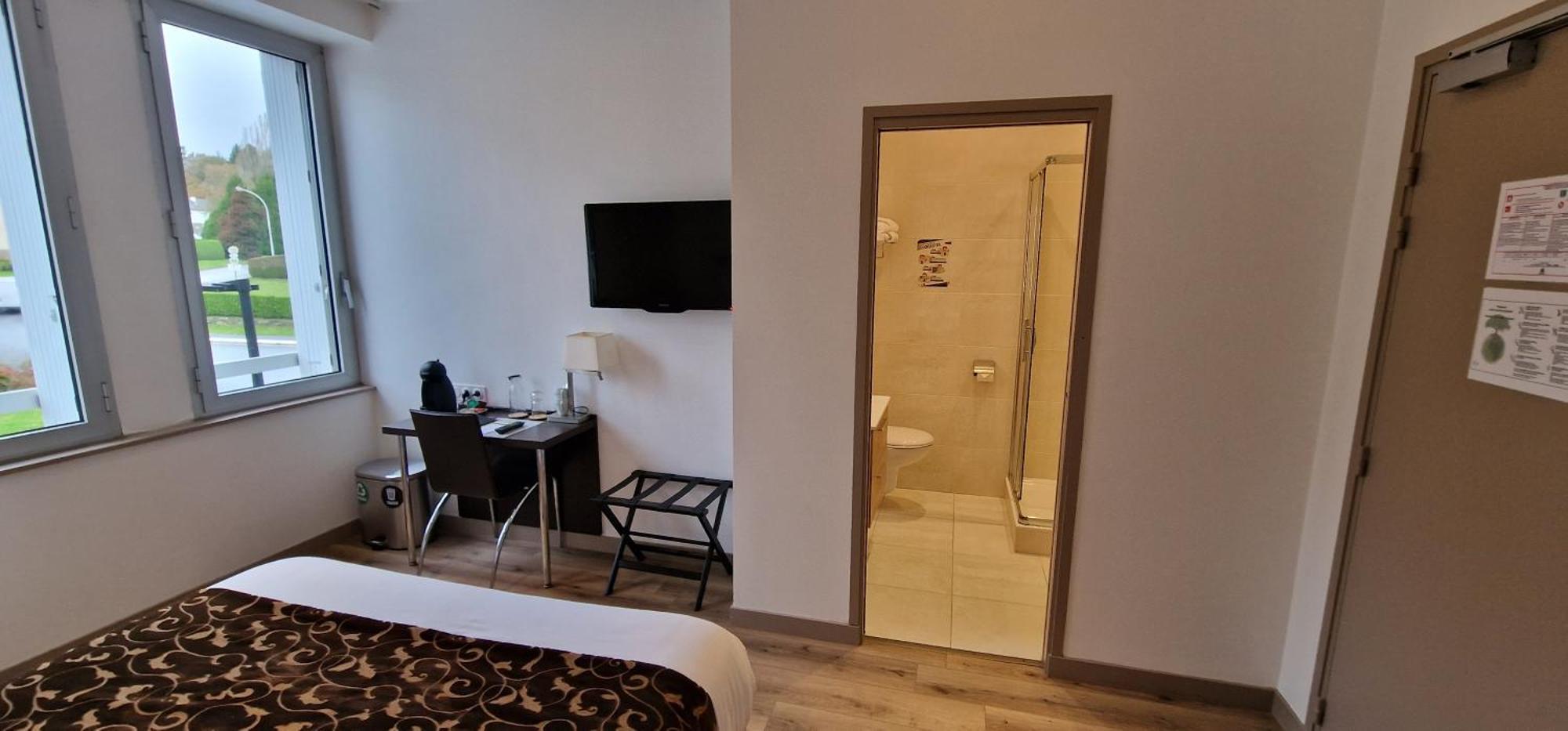 Hotel Le Bellevue Guer Kültér fotó