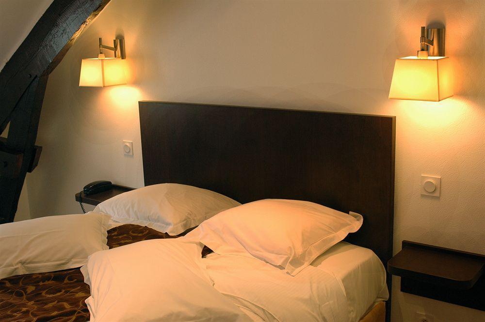 Hotel Le Bellevue Guer Kültér fotó