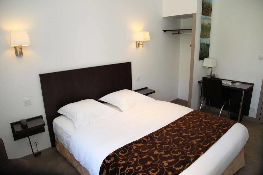 Hotel Le Bellevue Guer Kültér fotó